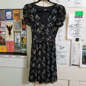 H&M dress 8 bird floral retro button front v-neck ASO Taylor Swift